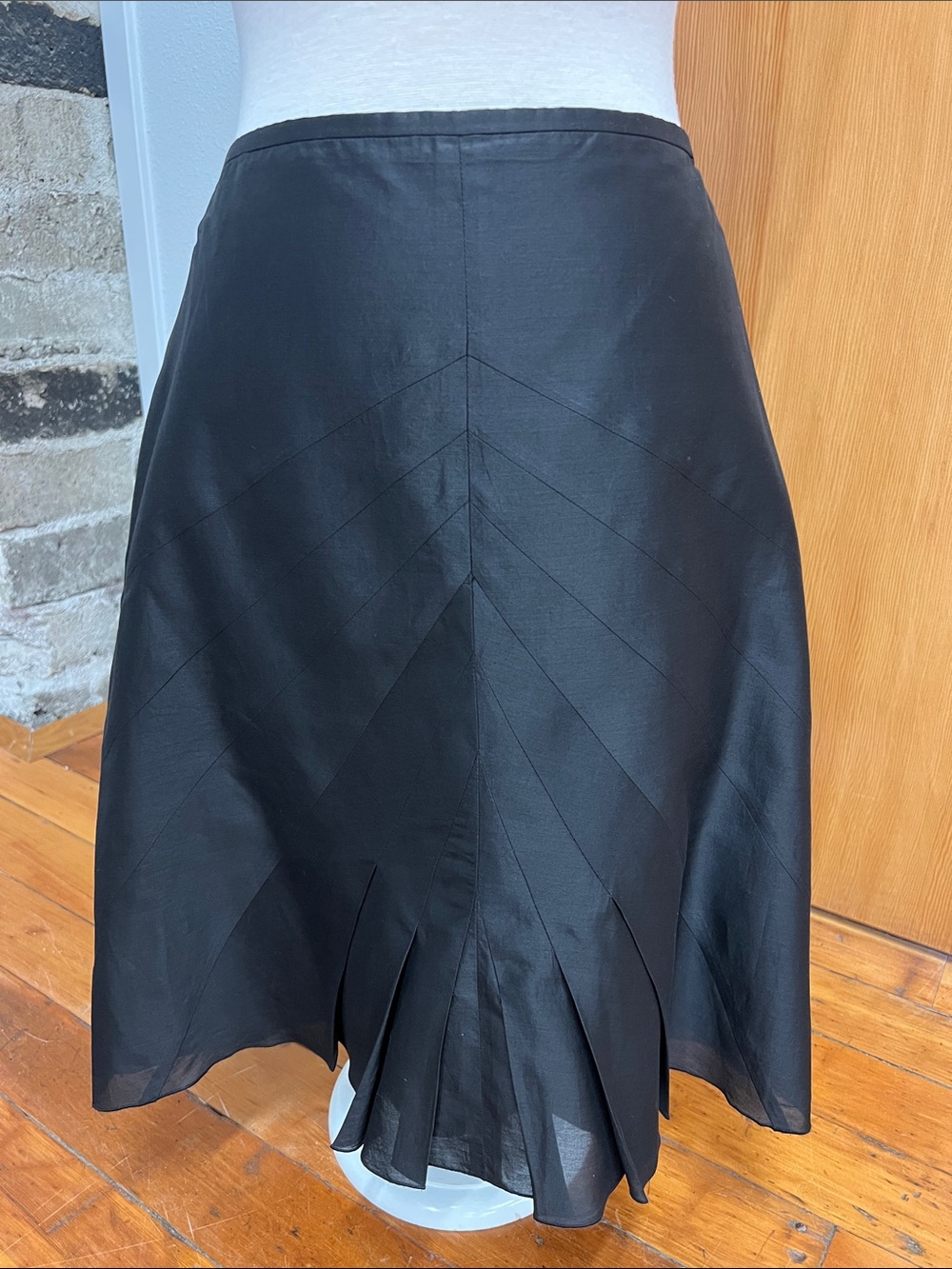 Armani Collezioni Black Cotton Silk Blend Chevron Pleated Flounce Skirt Size 10